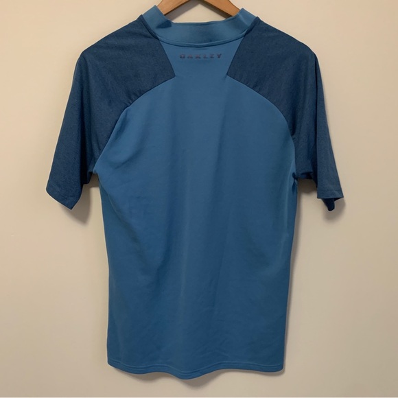 Men's Blue Oakley Short Sleeve Shirt - Picture 4 of 7